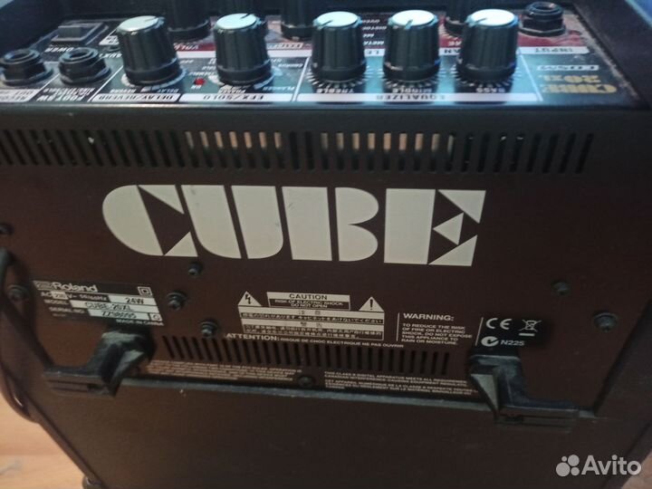 Гитарный комбоусилитель roland