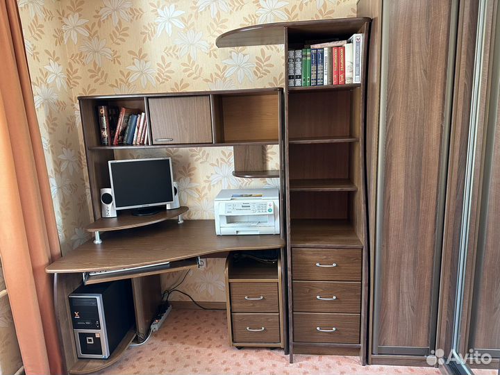 Компьютерный стол