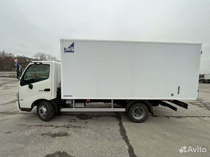 Hino 300 (Dutro), 2022