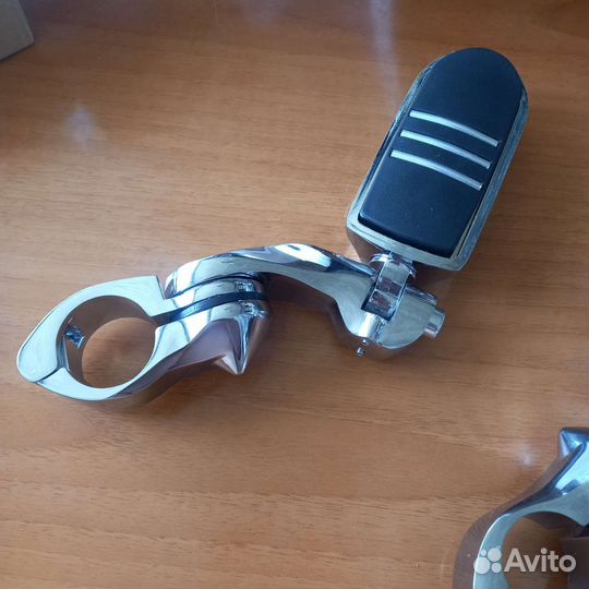 Подножки, подставки для ног для мотоцикла 32мм