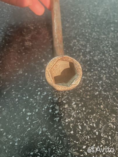 Ключ балонный на 19