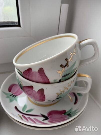 Сервизный набор (5 чашек и 5 блюдец)