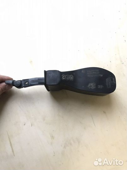 Ограничитель задней правой двери Passat B8