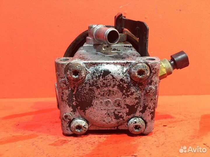 Насос гура для Ford Focus 2 hwda 1.6L Zetec (Б/У)