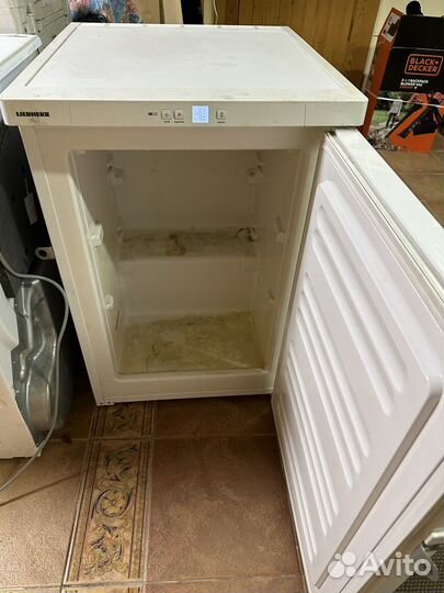 На запчасти Морозильная камера liebherr