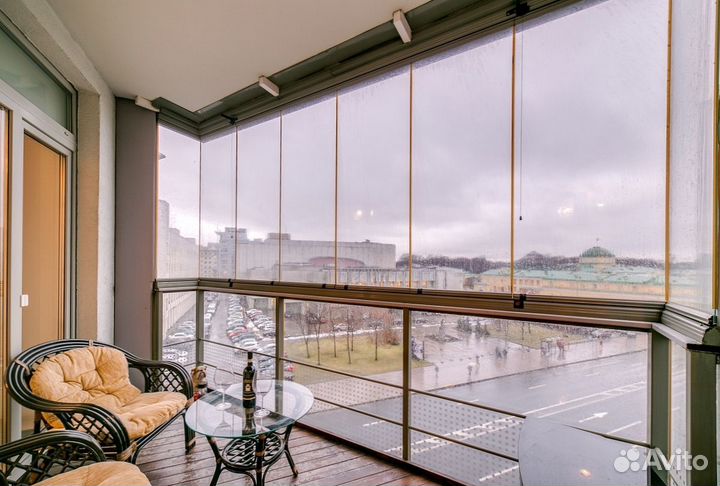 Безрамное раздвижное остекление