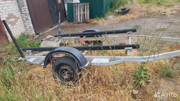 Лодочный прицеп