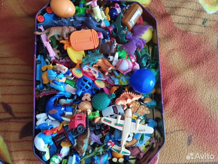 Коллекция игрушек из киндер сюрпризов