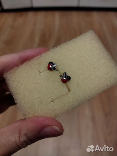 Серьги снегири