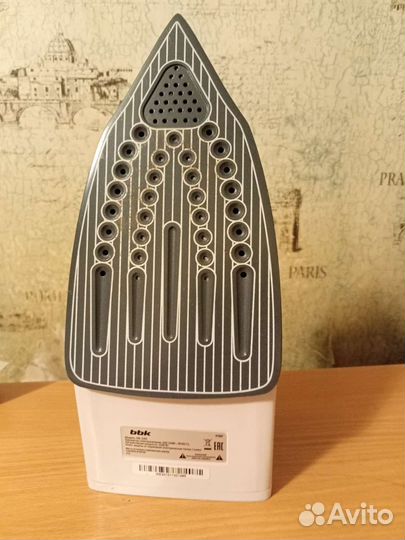 Утюг bbk ise-2201