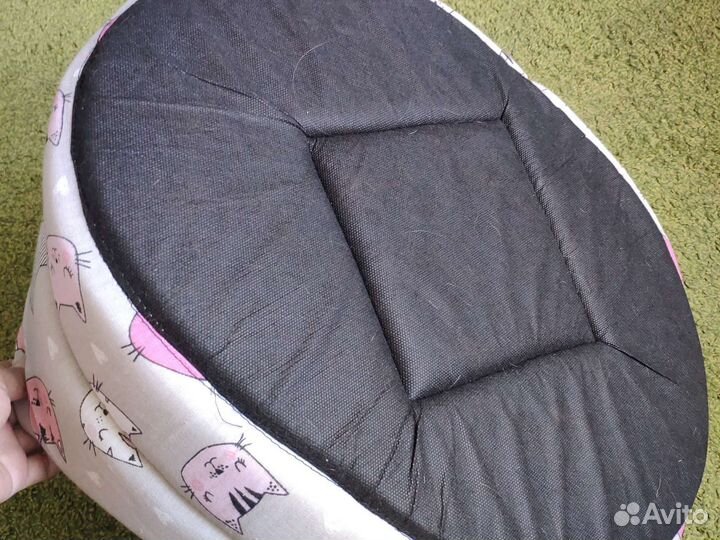 Лежанка для собак и кошек