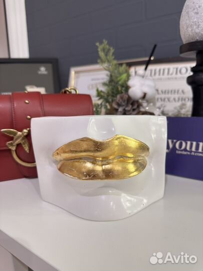 Гипсовый органайзер-кашпо Губы