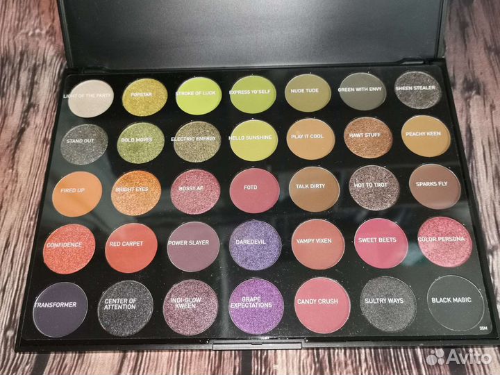 Палетка теней Morphe 35M Boss Mood