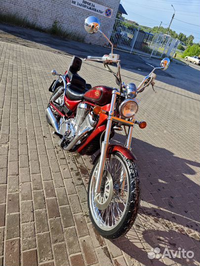 Suzuki Intruder 400