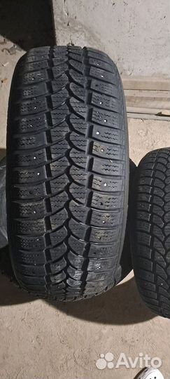Tigar Sigura Stud 215/55 R16