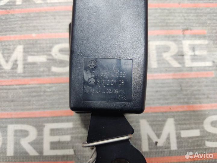 Замок ремня безопасности задний Mercedes-Benz