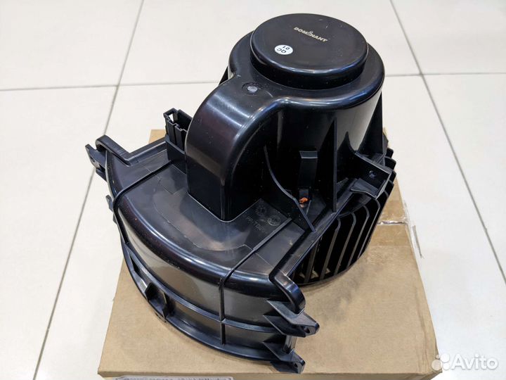 Мотор отопителя Transporter/Multivan/Caravelle