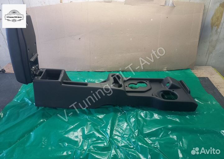 Подлокотник-тоннель 