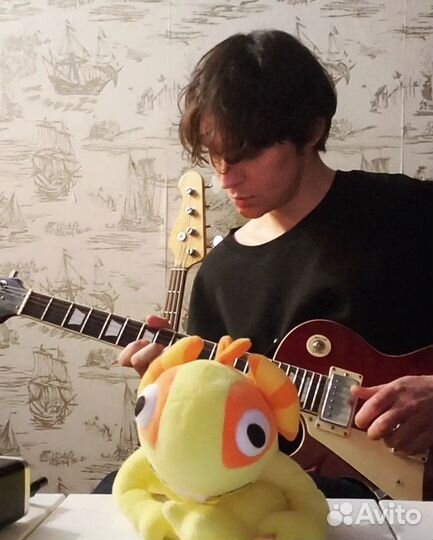 Преподаватель по гитаре и бас гитаре