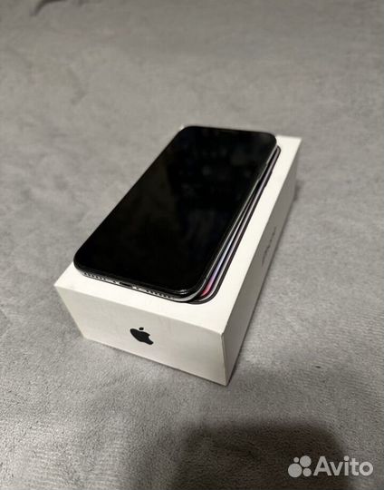 iPhone X, 256 ГБ