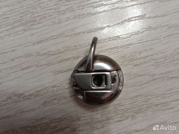 Челнок для швейной машины