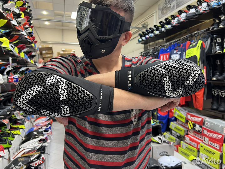 Налокотники Leatt Airflex pro Elbow