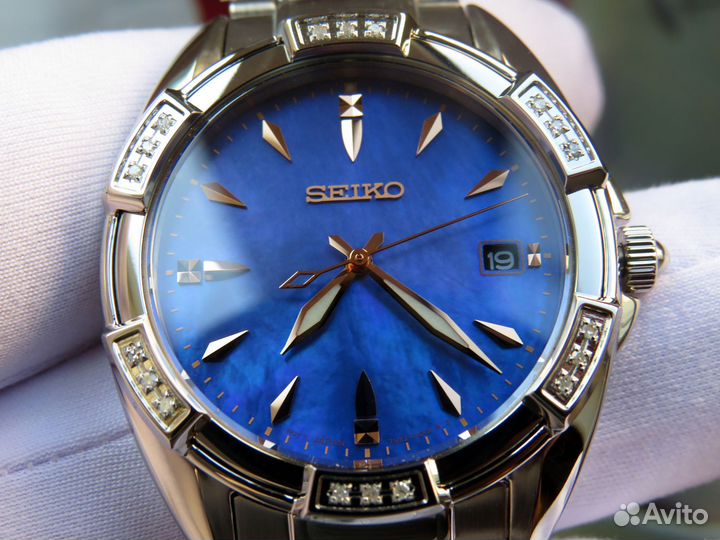Женские часы Seiko с 18 бриллиантами. Перламутр