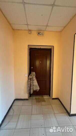 Продается б/у входная дверь