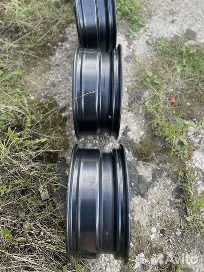 Штампованные диски R 16 Тойота Королла