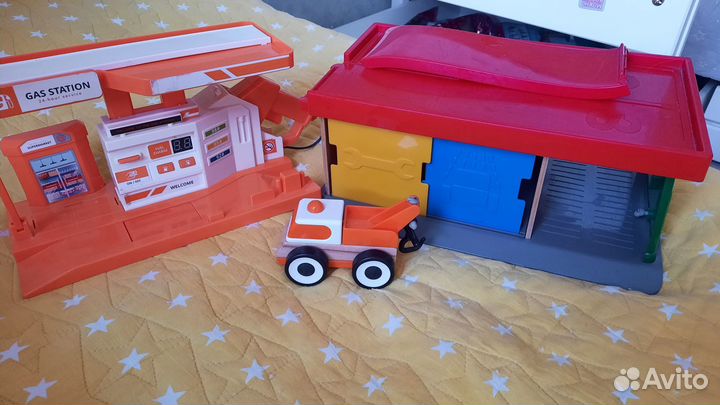 Парковка для машинок, заправка для машинок