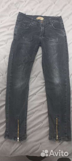 Джинсы