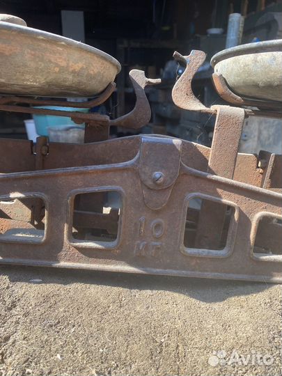 Весы старинные