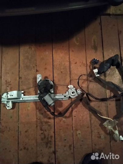 Стеклоподъемник Renault Scenic 2