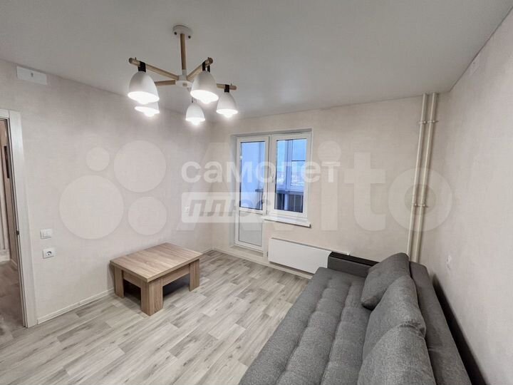 2-к. квартира, 52 м², 9/10 эт.