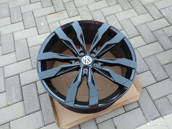 R21/5/112 VW Touareg New R line, Audi Q7