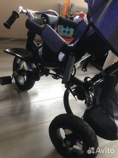 Детский велосипед с родительской ручкой