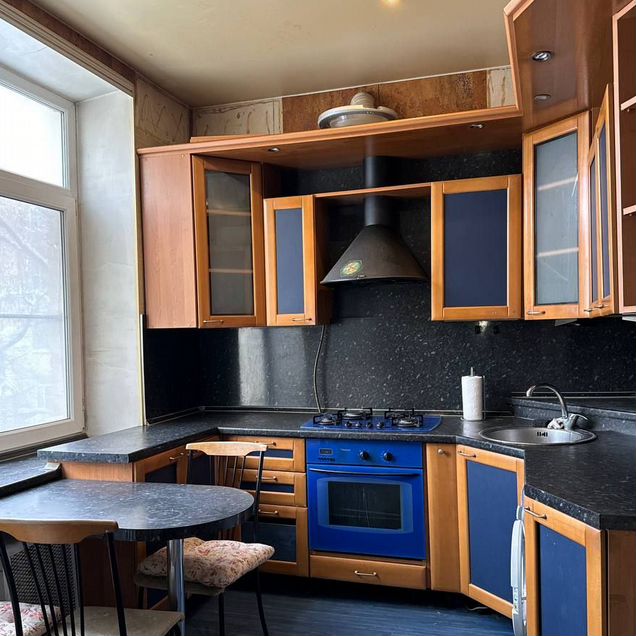 3-к. квартира, 90 м², 3/5 эт.