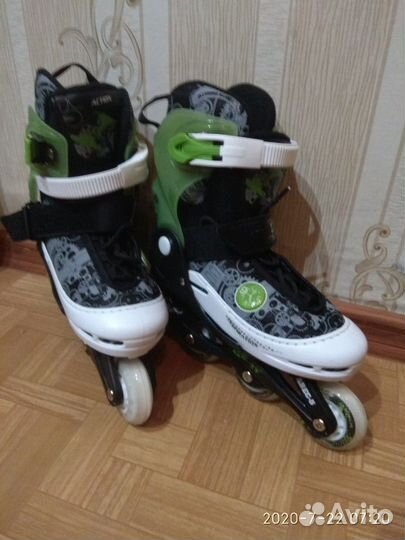 Роликовые коньки