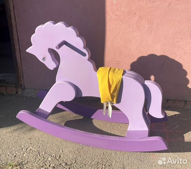 Детская качалка лошадь