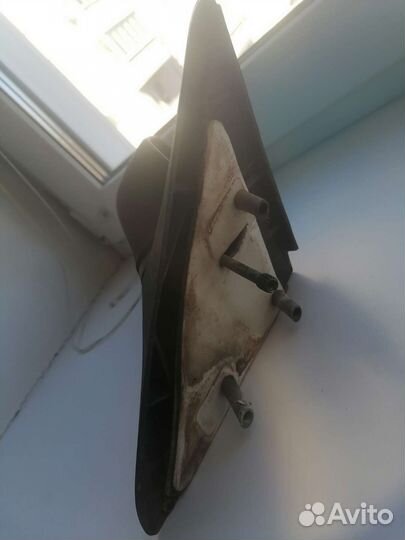 Правое зеркало бокового вида на ваз 2110