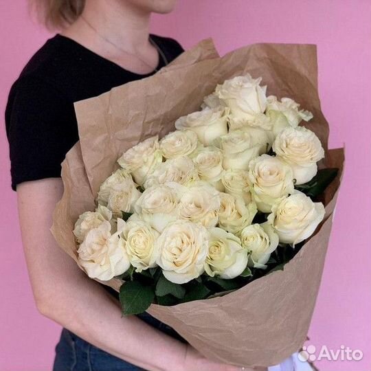 Букет белых роз 111, 51 и 35 шт, доставка Динская