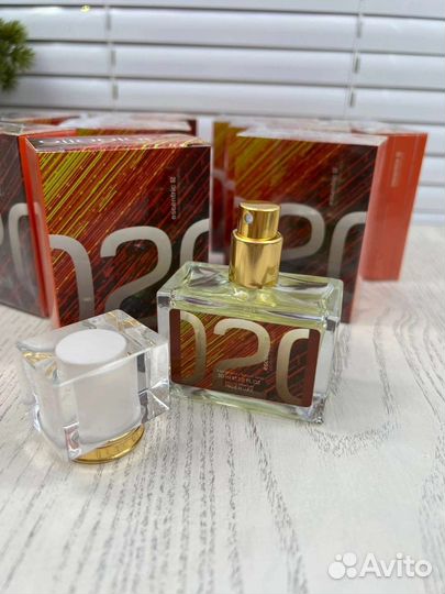 Escentric molecule 02