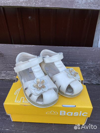 Сандалии для девочки 23 размер
