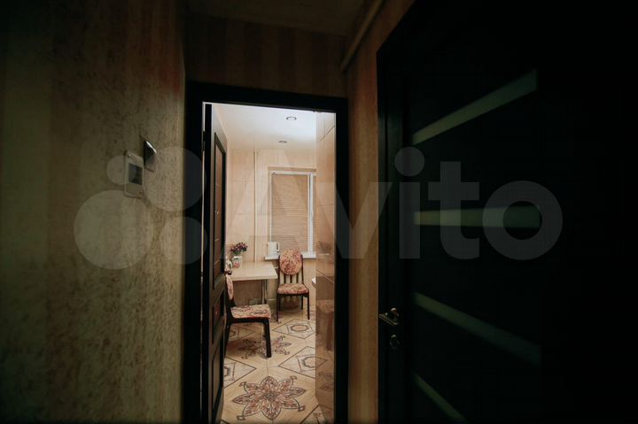 2-к. квартира, 57 м², 1/5 эт.