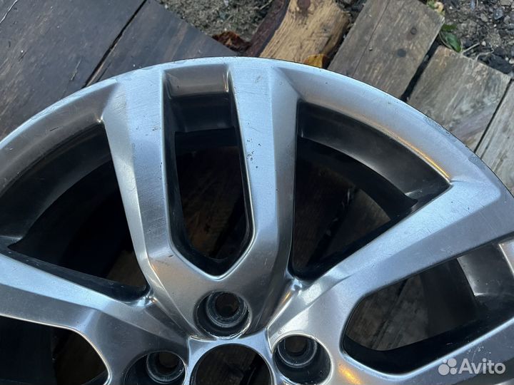 Литой диск на lexus