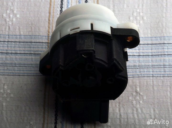 Контактная группа замка зажигания Volvo 8645228