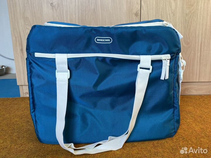 Сумка холодильник mobicool. Объем 35 литров