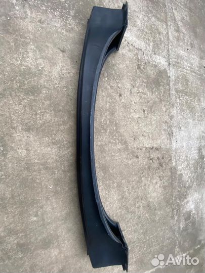 Усилитель заднего бампера Фольксваген туарег 2017