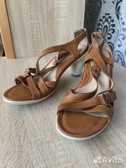 Босоножки ecco 41р