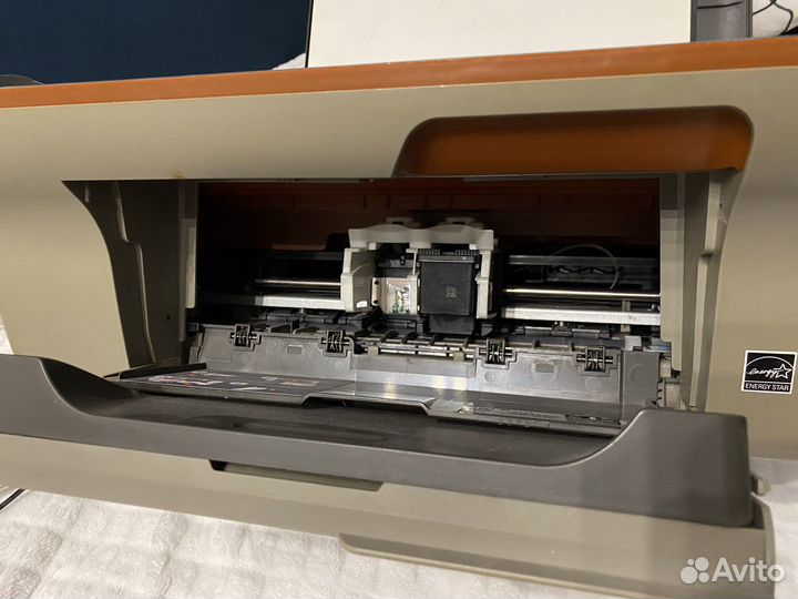 Струйный принтер hp deskjet 2050A